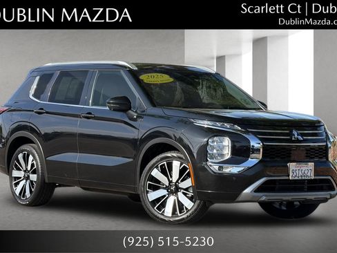 Used 2025 Mitsubishi Outlander SEL FWD image 1