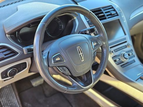 Used 2017 Lincoln MKZ Select w/ Select Plus Package image 17