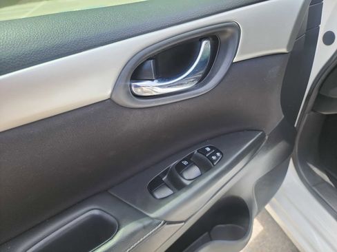 Used 2019 Nissan Sentra S w/ Appearance Package FWD image 13