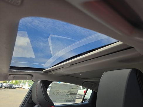New 2026 Toyota Prius Plug-In Hybrid FWD image 14