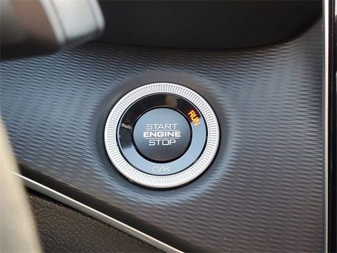 New 2025 Jeep Grand Cherokee L Altitude image 25