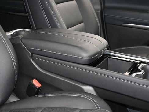 Used 2025 Chevrolet Traverse LT w/ Midnight/Sport Edition image 51