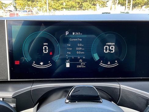 Used 2025 Hyundai Santa Fe SEL image 12