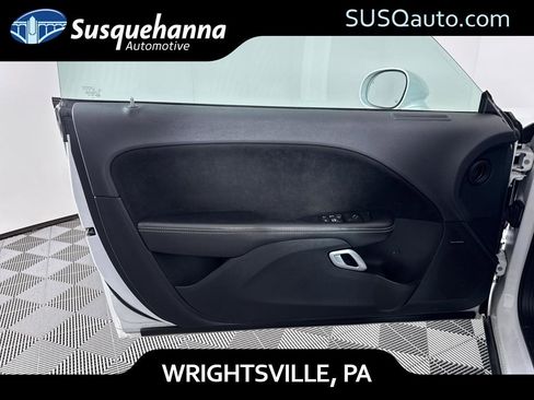 Used 2016 Dodge Challenger SRT w/ Technology Group image 28