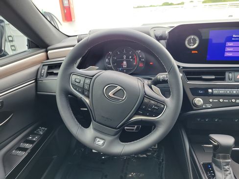 Certified 2023 Lexus ES 350 F Sport FWD image 16