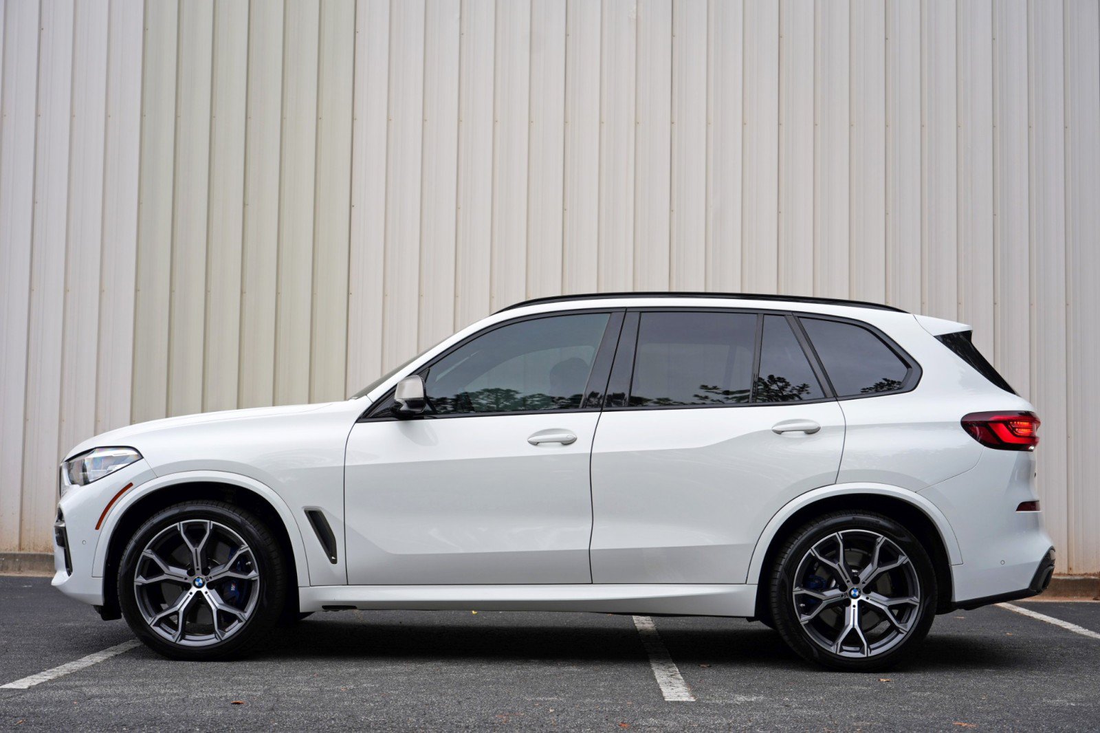 Used 2020 BMW X5 M50i AWD/4WD image 10