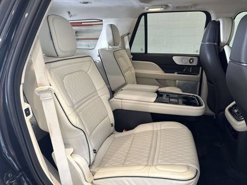 Used 2021 Lincoln Navigator Black Label AWD/4WD image 17
