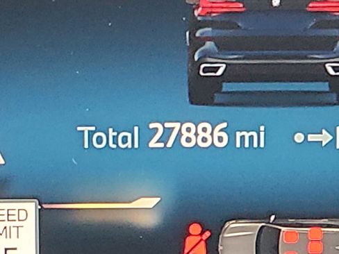 Certified 2024 BMW X5 xDrive40i w/ M Sport Package image 18