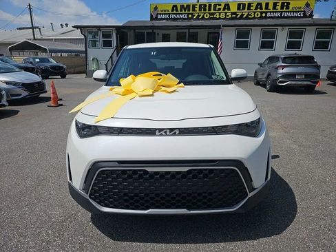 Used 2025 Kia Soul LX w/ LX Technology Package image 6