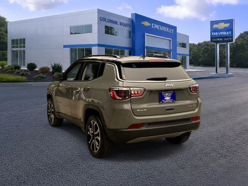 Used 2022 Jeep Compass Limited AWD/4WD image 4