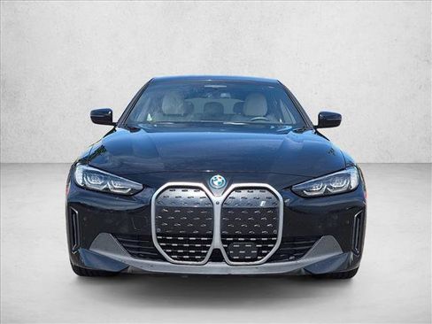 Used 2022 BMW i4 eDrive40 RWD image 2