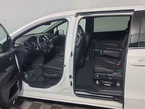 Certified 2023 Honda Odyssey Sport image 16