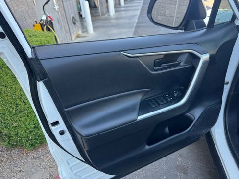 Used 2020 Toyota RAV4 LE w/ Carpet Mat Package FWD image 13