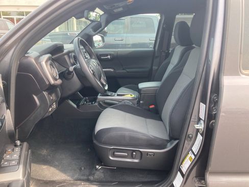 Used 2023 Toyota Tacoma TRD Off-Road w/ Technology Package image 16