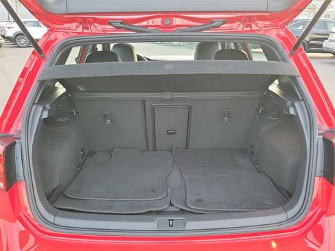 Used 2019 Volkswagen GTI SE image 19