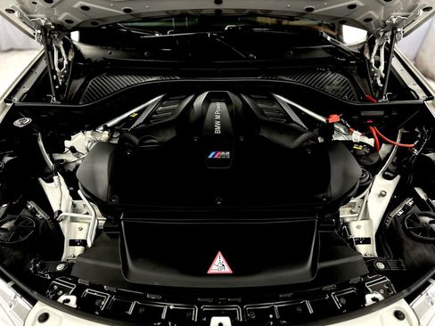 Used 2016 BMW X6 M image 50