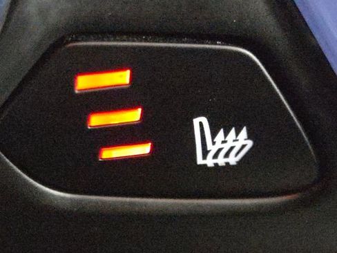 Used 2019 Chevrolet Cruze LT w/ Convenience Package image 37