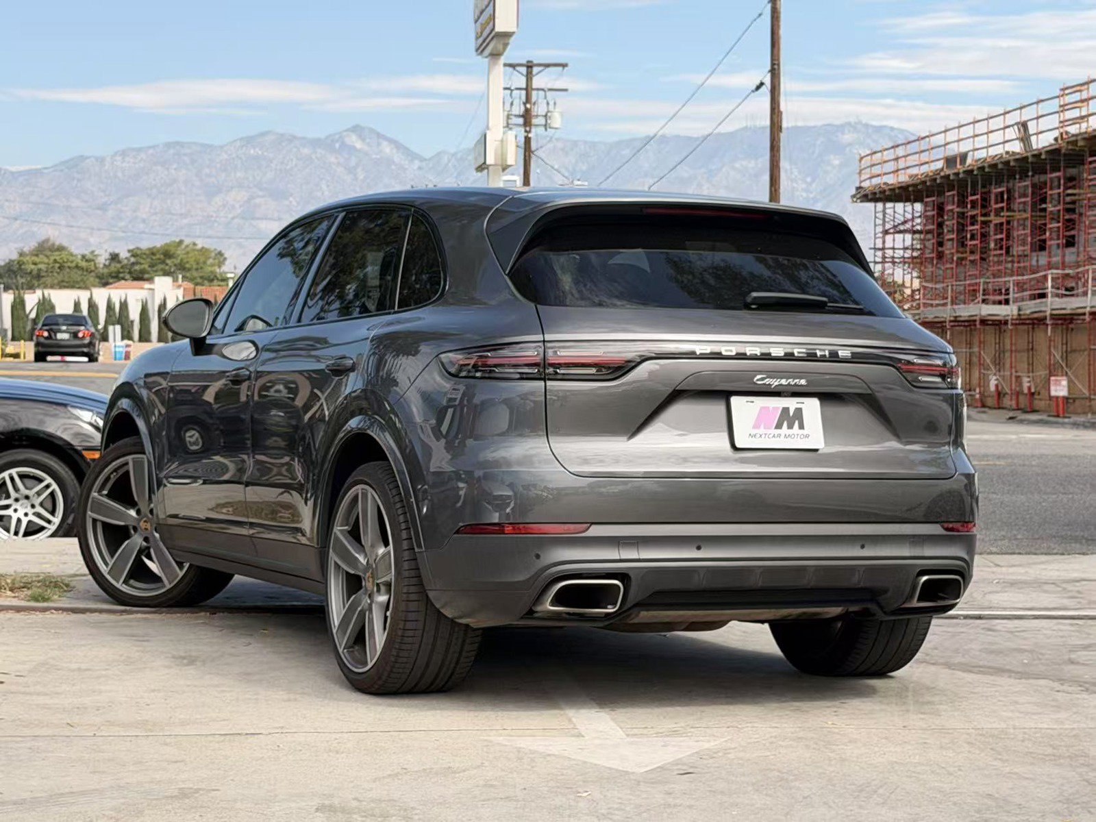 Used 2019 Porsche Cayenne AWD/4WD image 4
