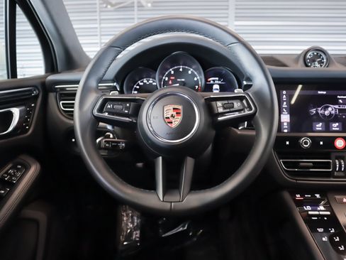 Certified 2026 Porsche Macan AWD/4WD image 13
