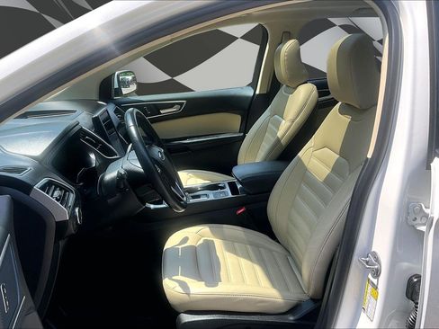 Certified 2022 Ford Edge SEL w/ Convenience Package AWD/4WD image 25