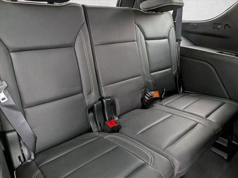 Used 2023 GMC Yukon SLT image 23