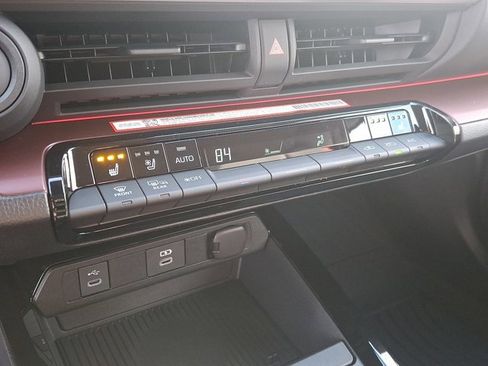 New 2026 Toyota Prius Plug-In Hybrid image 13