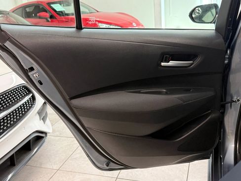 Used 2020 Toyota Corolla LE FWD image 18