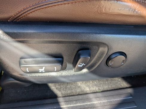 Used 2020 Toyota 4Runner 4WD image 10