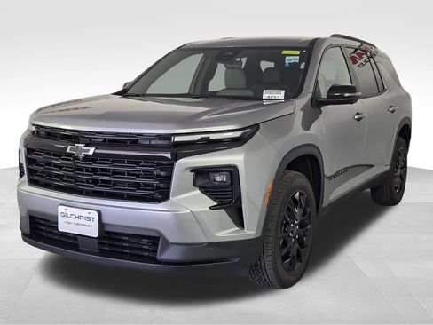 New 2026 Chevrolet Traverse LT w/ Midnight/Sport Edition FWD image 3