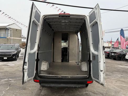 Used 2017 Freightliner Sprinter 2500 image 8