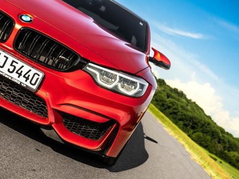 Used 2018 BMW M3 RWD image 11
