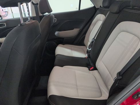 Certified 2023 Hyundai Venue SEL image 26