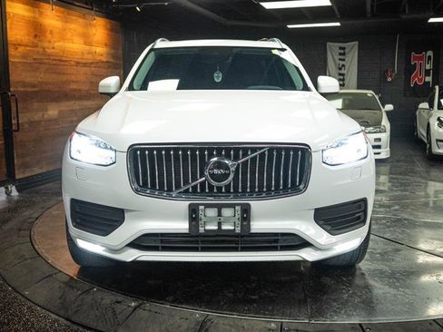 Used 2021 Volvo XC90 T6 Momentum AWD/4WD image 4