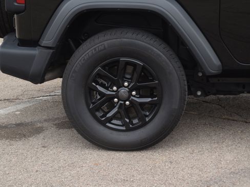 Used 2023 Jeep Wrangler Sport S image 31