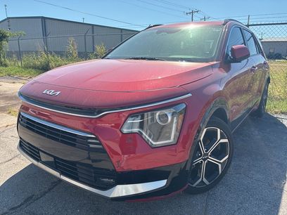 Used 2023 Kia Niro EX Touring