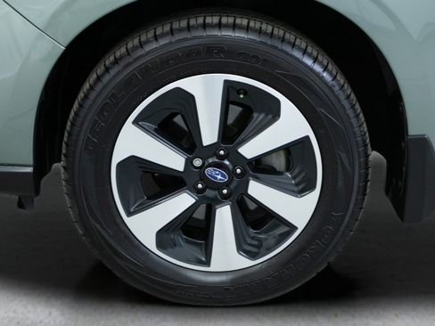 Used 2018 Subaru Forester 2.5i Limited AWD/4WD image 9