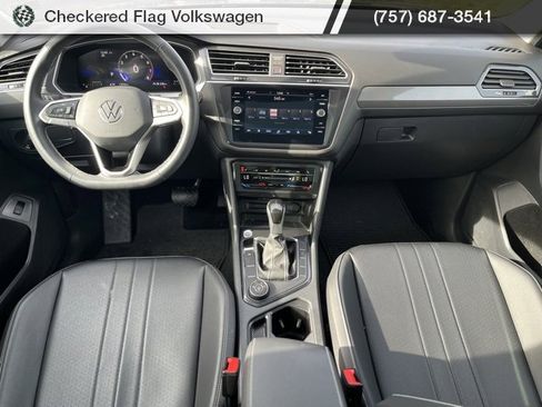 Used 2024 Volkswagen Tiguan SE image 27