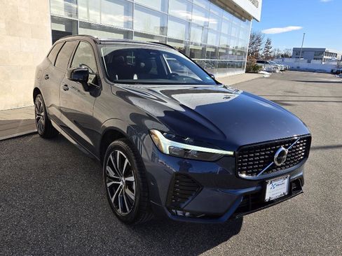 Used 2024 Volvo XC60 B5 Plus image 15