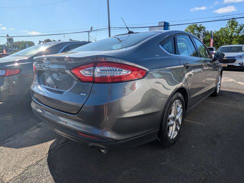 Used 2013 Ford Fusion SE image 4