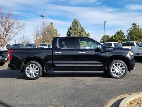 Used 2024 Chevrolet Silverado 1500 High Country image 2