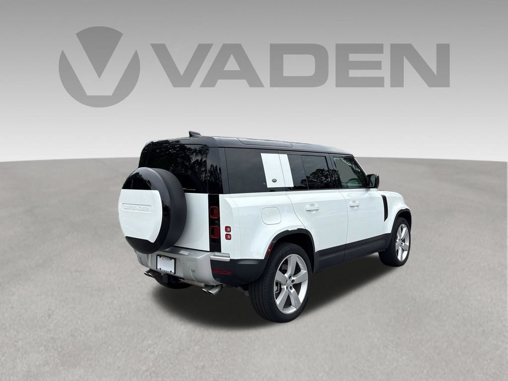 Used 2024 Land Rover Defender 110 SE AWD/4WD image 27