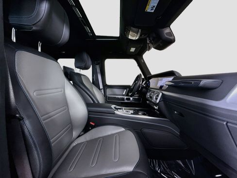 Used 2025 Mercedes-Benz G 580 w/ EQ Technology image 32