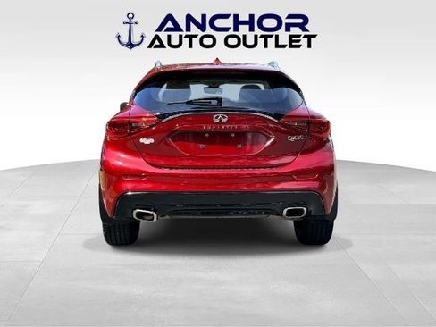 Used 2017 INFINITI QX30 Premium w/ Navigation Package FWD image 7