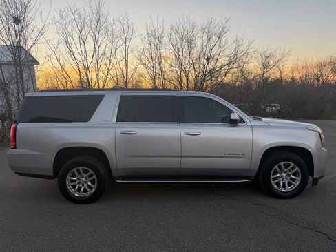 Used 2015 GMC Yukon XL SLT image 2
