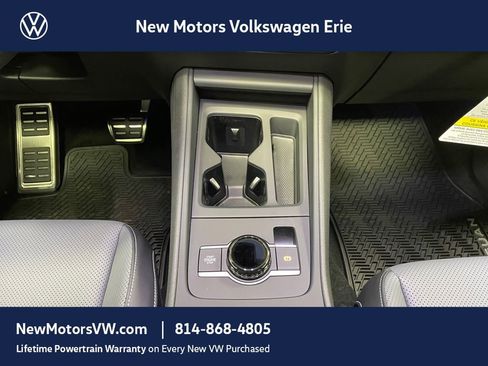 New 2026 Volkswagen Tiguan SE R-Line AWD/4WD image 9