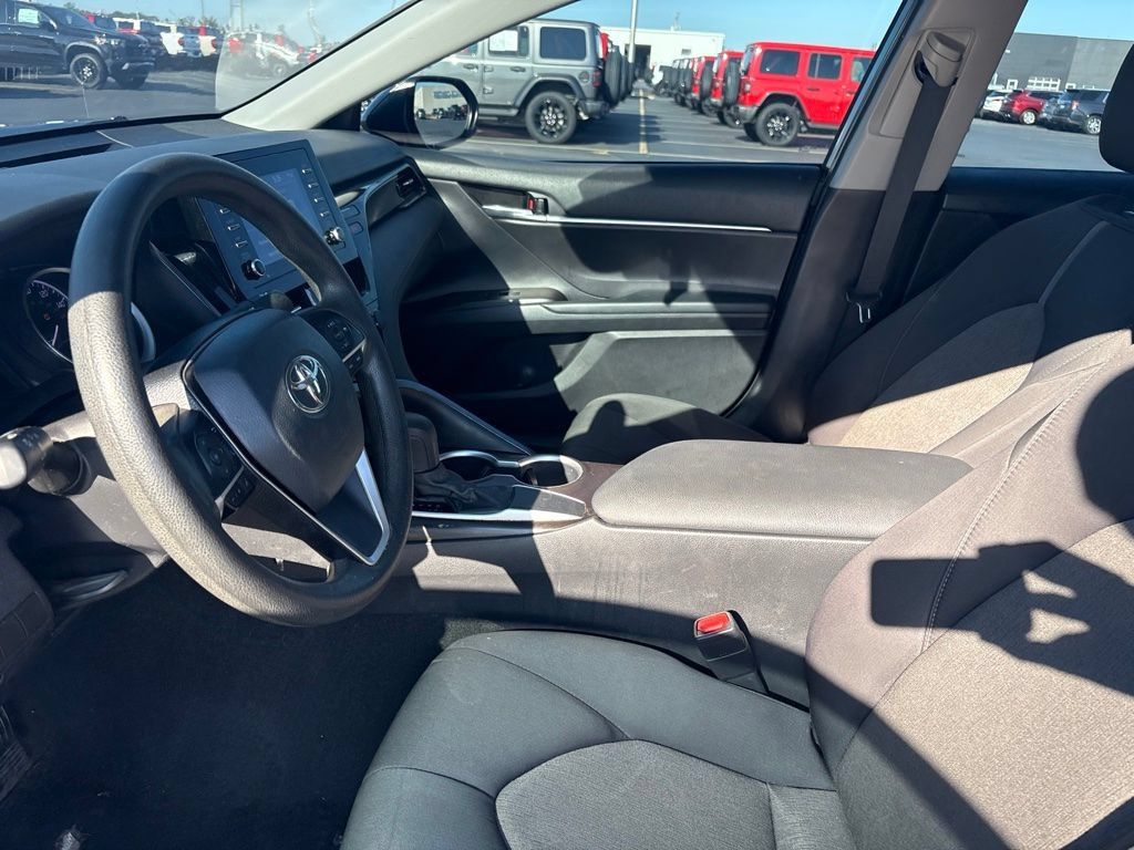Used 2021 Toyota Camry LE FWD image 17