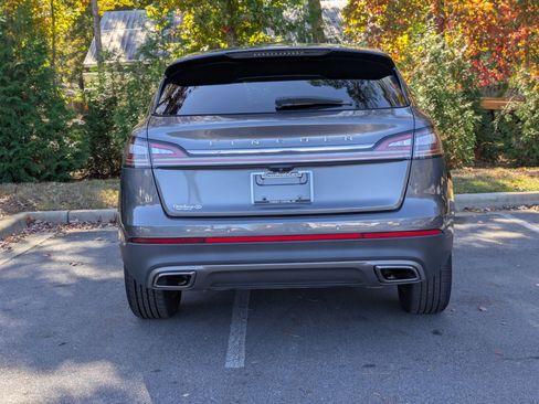 Used 2021 Lincoln Nautilus Reserve image 4