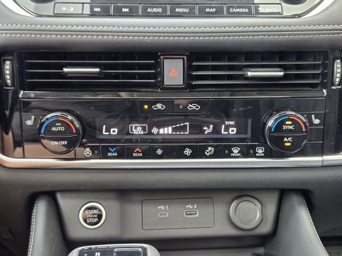Used 2022 Nissan Rogue Platinum w/ Head-Up Display Package FWD image 20