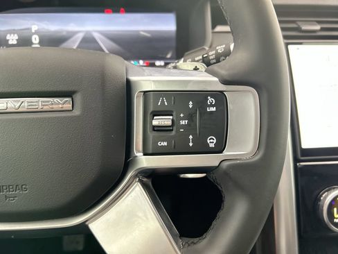Certified 2025 Land Rover Discovery S AWD/4WD image 12