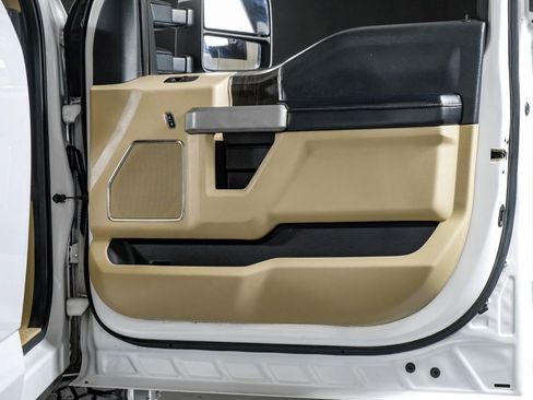 Used 2020 Ford F350 Lariat w/ Lariat Value Package image 34